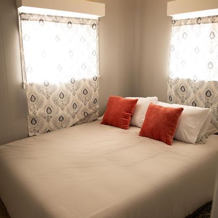 Rustic 2 Bedroom Boho Apartment Laramie Ngoại thất bức ảnh