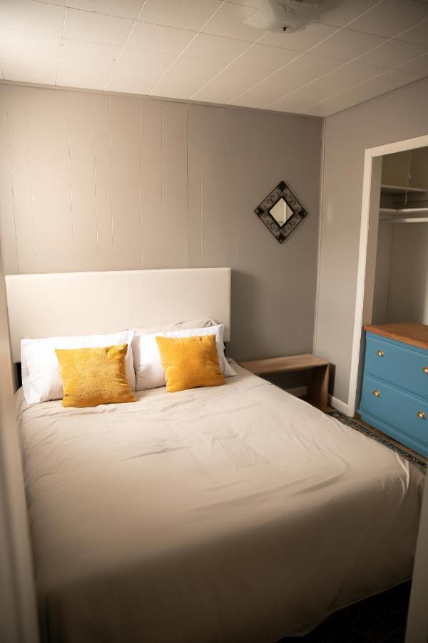 Rustic 2 Bedroom Boho Apartment Laramie Ngoại thất bức ảnh
