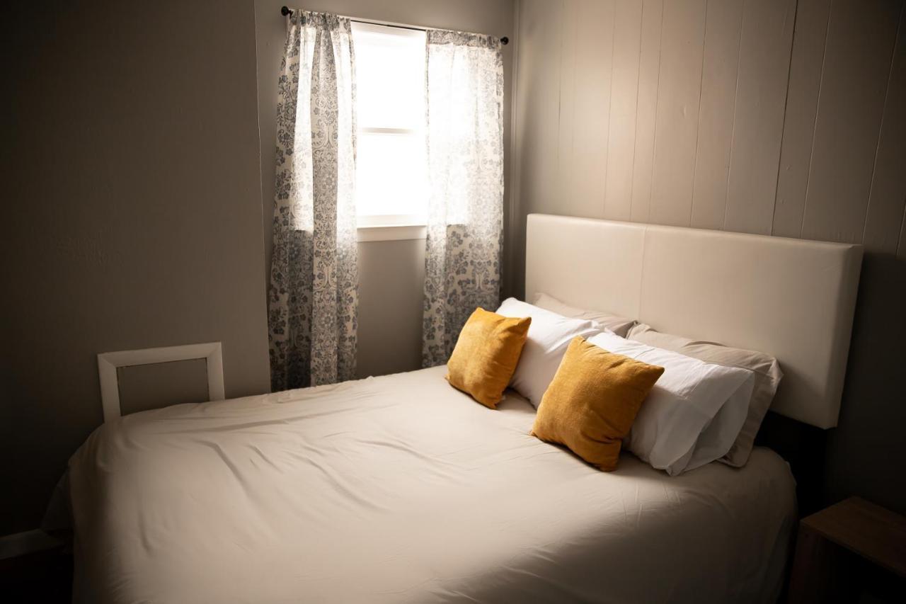 Rustic 2 Bedroom Boho Apartment Laramie Ngoại thất bức ảnh