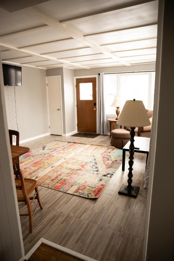 Rustic 2 Bedroom Boho Apartment Laramie Ngoại thất bức ảnh
