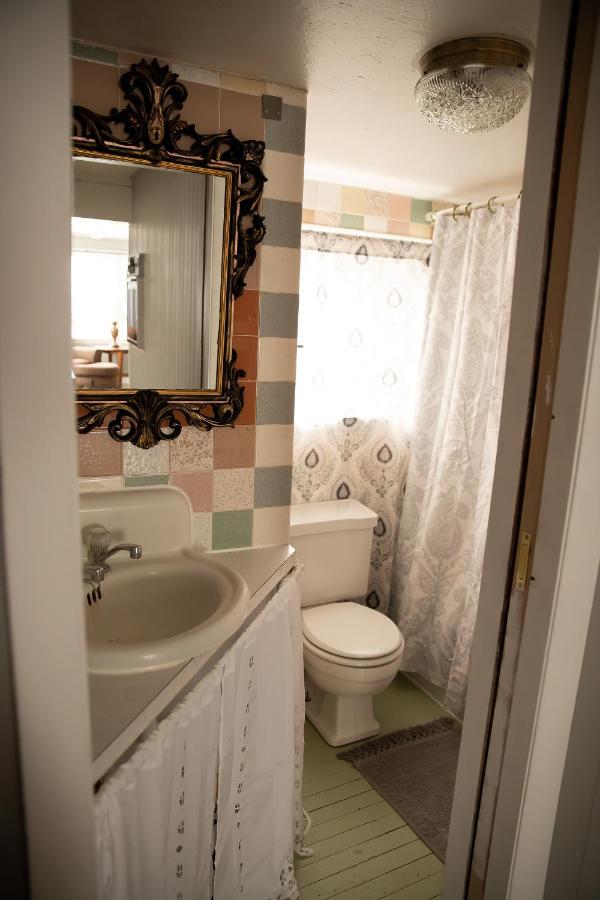 Rustic 2 Bedroom Boho Apartment Laramie Ngoại thất bức ảnh